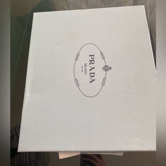 Authentic Prada shoes - Picture 6 of 7